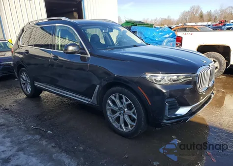 2021 BMW X7 xDrive40I z USA, uszkodzony, nr VIN 5UXCW2C00M9F66858